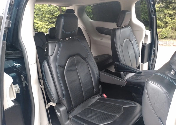 Chrysler Pacifica cena 139000 przebieg: 60327, rok produkcji 2021 z Białystok małe 667